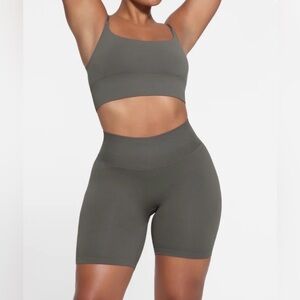 Skims contour nylon biker shorts NWT Small/Medium TRUFFLE